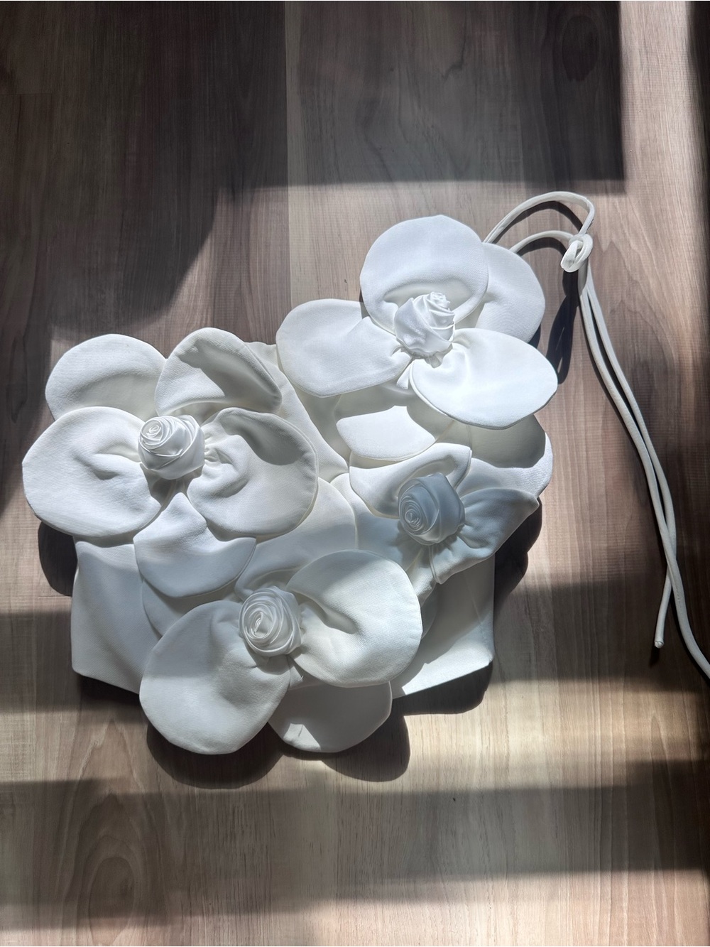 White Floral Appliqué Women’s Top XS